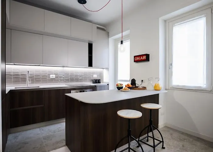 Sunset Citylife Typical Italian Style House * Milán