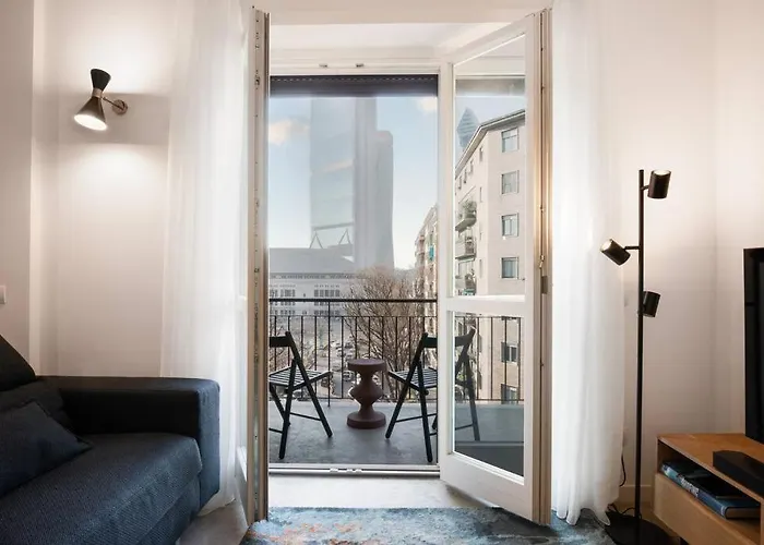 Sunset Citylife Typical Italian Style House Milán