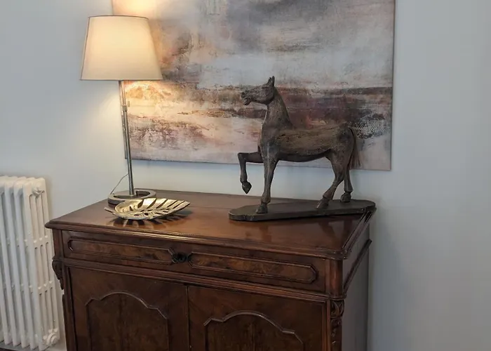 Art Around In Monti House Apart Otel