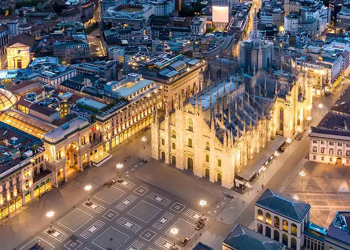 Charming Milanese Aparment דירה *