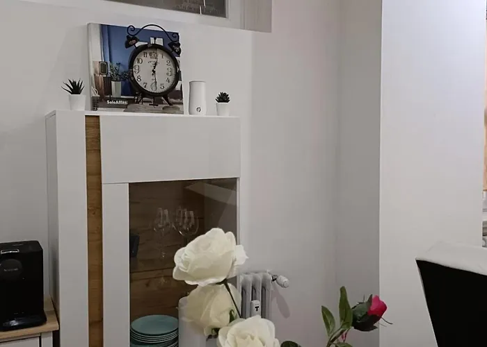 Lovely Piatti Duomo Milánó