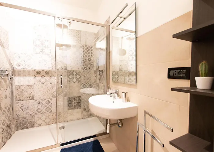 Ihost Luxury - Savona 112 *