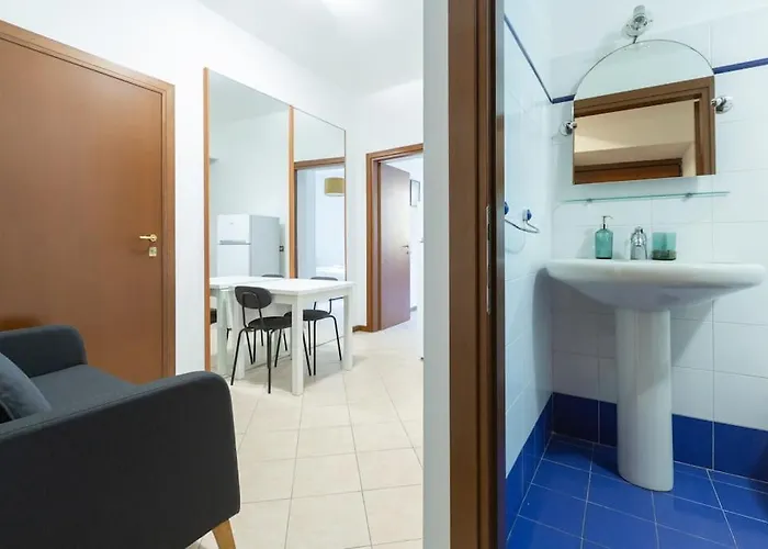 Easytopstay - Porta Garibaldi Cozy Flat Διαμέρισμα *