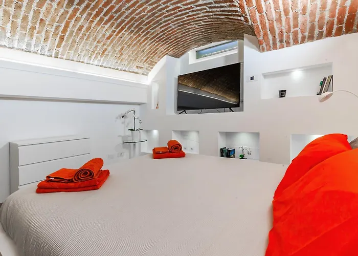 Orange M3 Duomo 12 Min Διαμέρισμα *