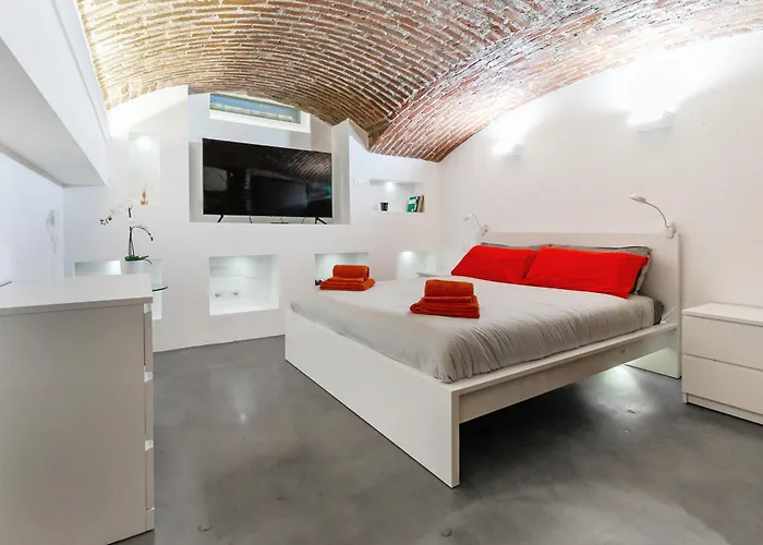 Orange M3 Duomo 12 Min *