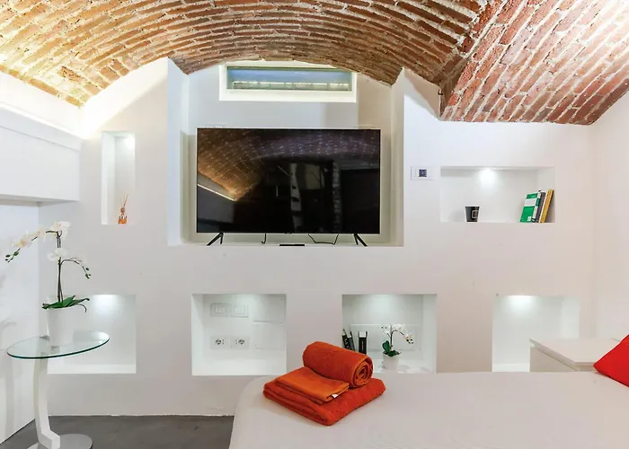 Orange M3 Duomo 12 Min * Μιλάνο