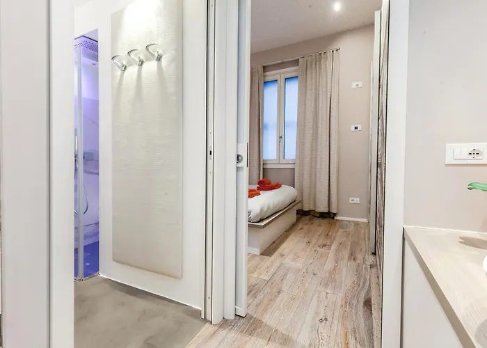 Orange M3 Duomo 12 Min