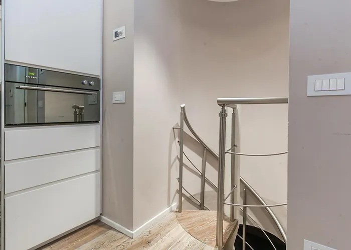 Orange M3 Duomo 12 Min