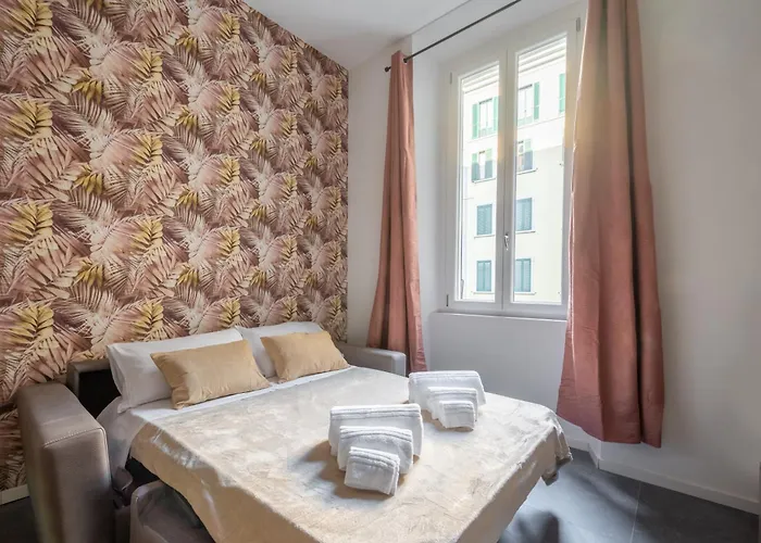 We - Premuda Boutique, * Milan