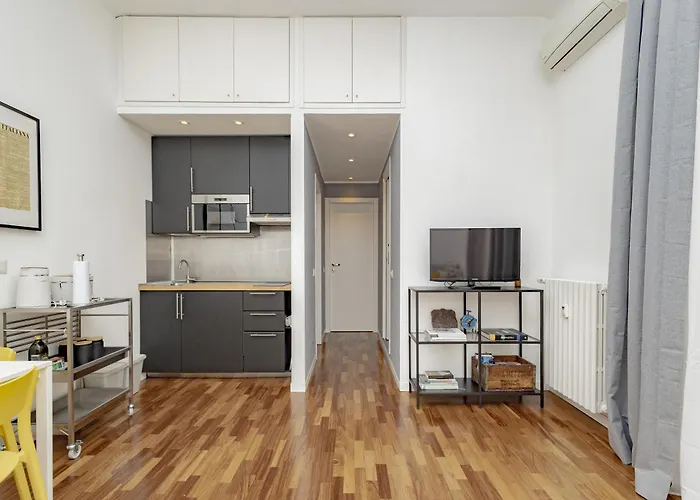 Xenia - Cozy Luminous Flat Near Navigli