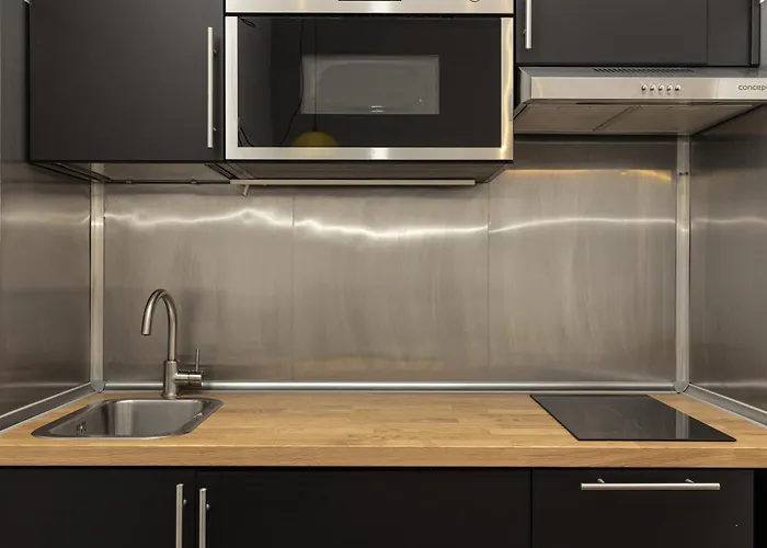 Xenia - Cozy Luminous Flat Near Navigli Διαμέρισμα Μιλάνο