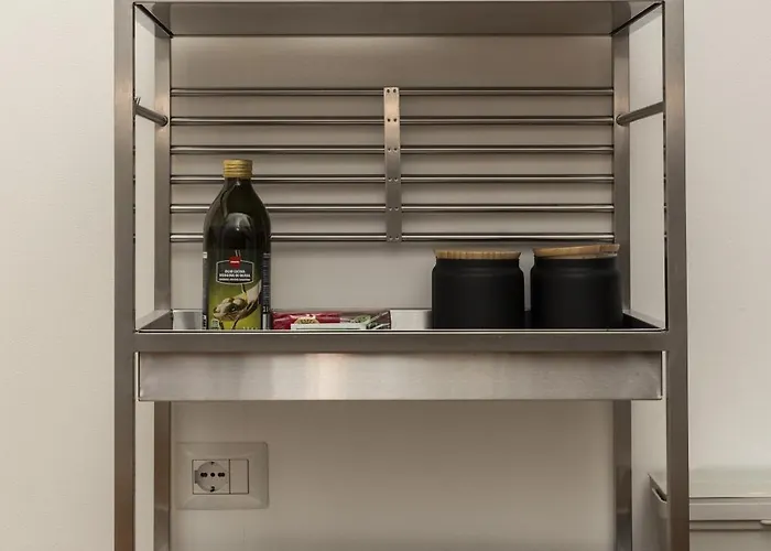 Xenia - Cozy Luminous Flat Near Navigli Μιλάνο