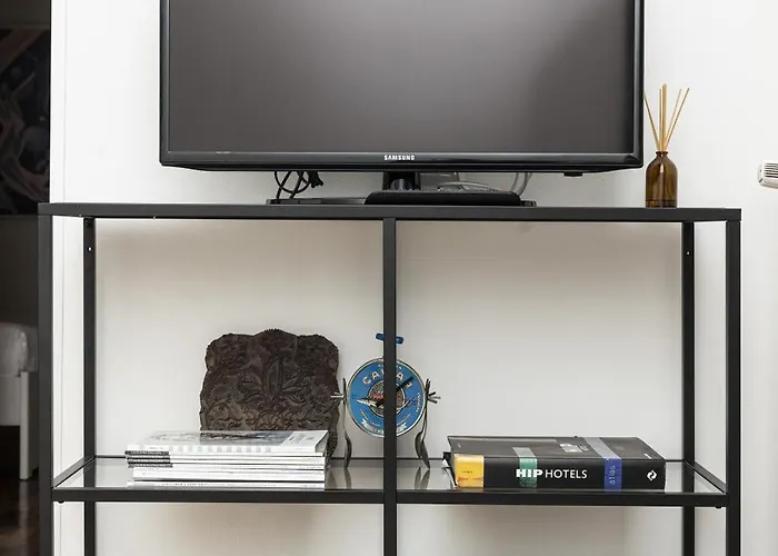 Xenia - Cozy Luminous Flat Near Navigli * Μιλάνο