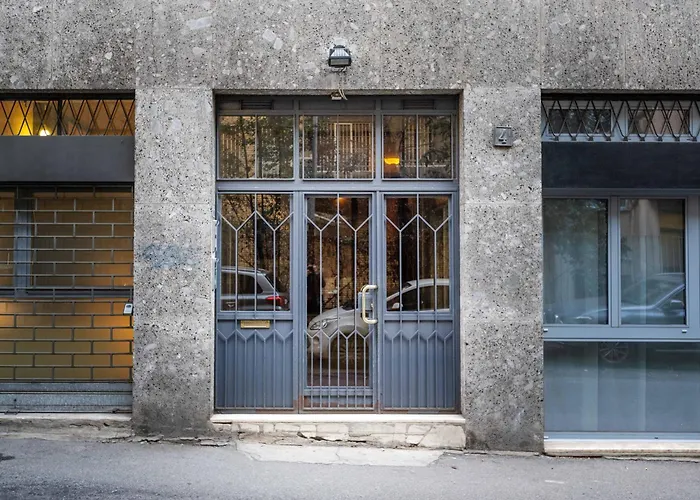 One Bedroom With Terrace Near Duomo