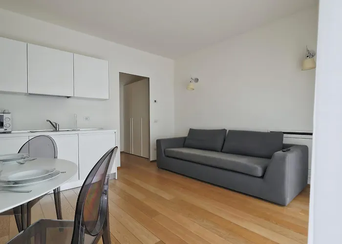 Joivy Welcoming Flats By Corso ميلان