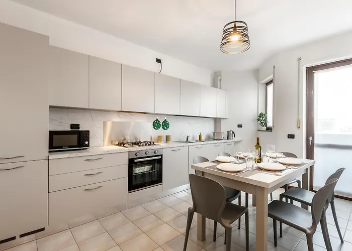 Apartamento Stayeasy Sesia5 - 4 Bedrooms Penthouse, 2 Baths Milão