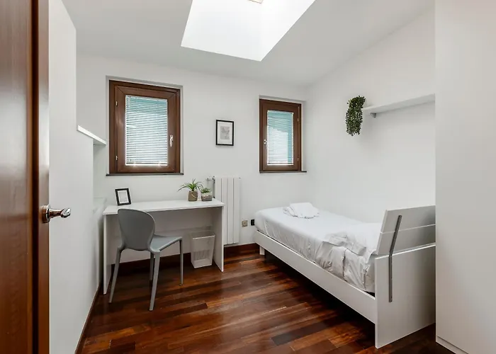 Apartmán Stayeasy Sesia5 - 4 Bedrooms Penthouse, 2 Baths