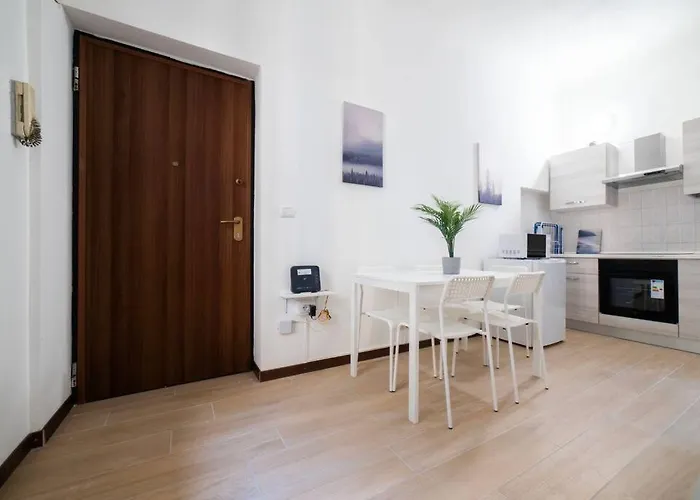 Apartment 4 Stops From The Center Mailand