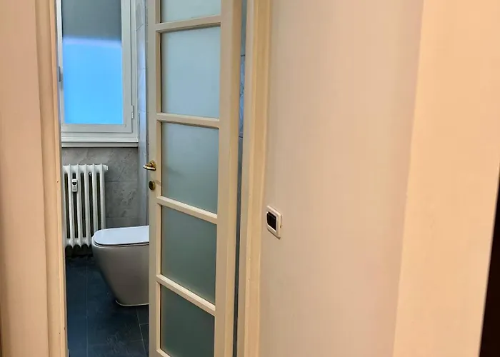 Apartment La Bella Charme 3 Km Away From Duomo/ Netflix & Wi-fi Included *