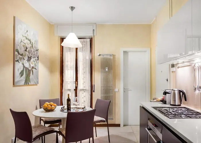 Apartment Elegant And Roomy Milan