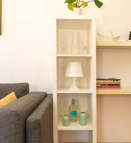 A 15 Min. Dal Duomo 米兰