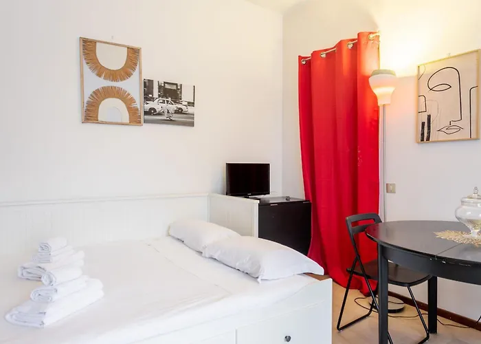 Apartment Rucellai With Shared Pool By Halldis Mailand