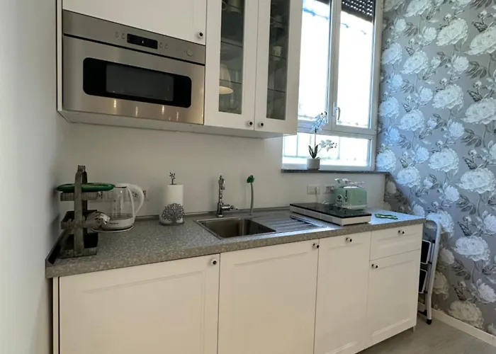 Апартаменты Flowers, A Cozy In Милан