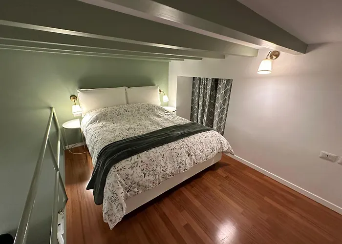 Flowers, A Cozy In Апартаменты *