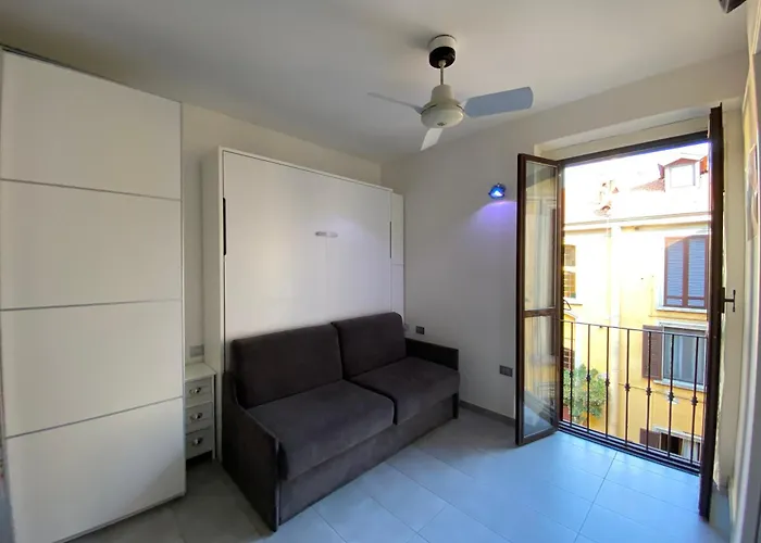 Porta Venezia, A Centro דירה