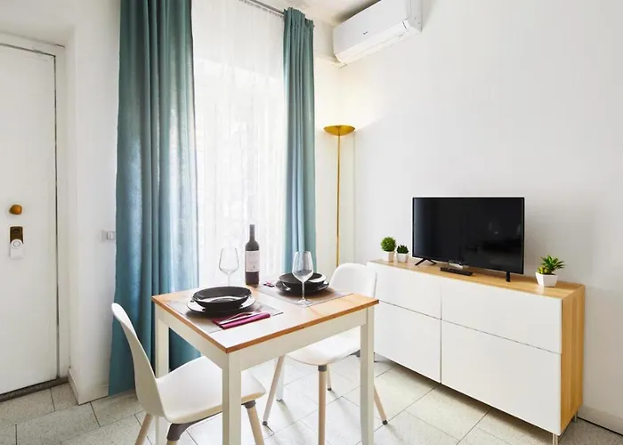 House Naviglio Quattro Μιλάνο