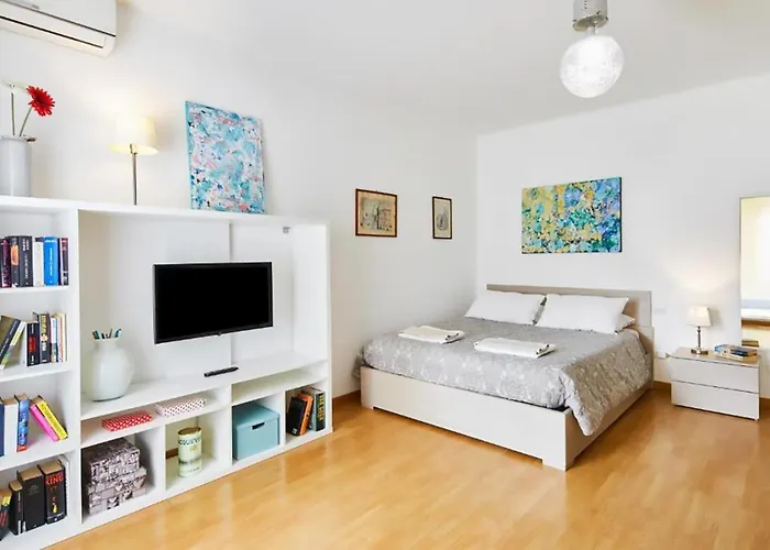 House Naviglio Grande 15 Minutes To Duomo