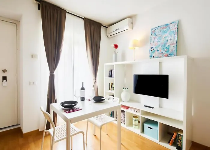 House Naviglio Grande 15 Minutes To Duomo Lägenhet *