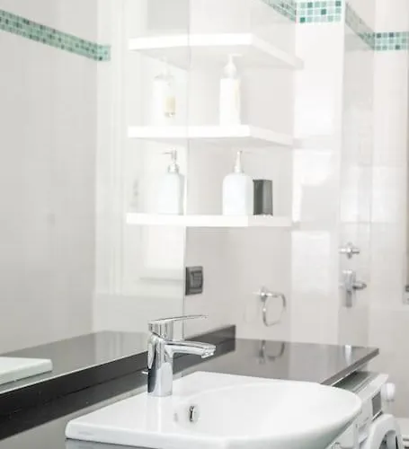 Grazioso In Bicocca Con Ac E Wi-fi * Milan