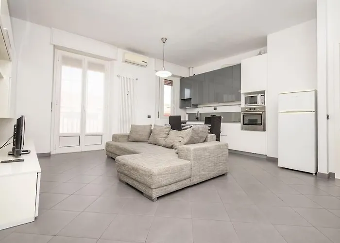 Appartement Grazioso In Bicocca Con Ac E Wi-fi Milan