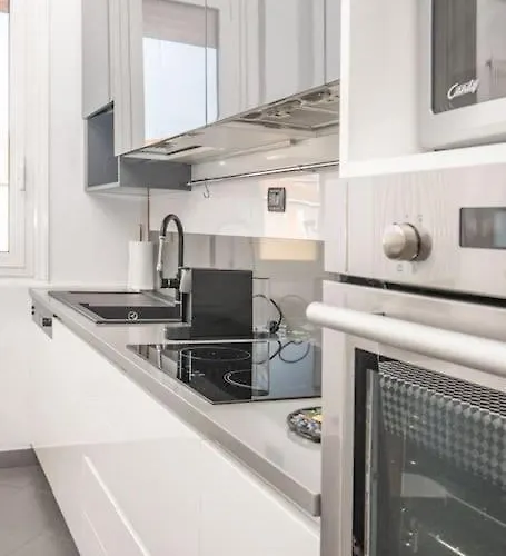 Grazioso In Bicocca Con Ac E Wi-fi * Milan