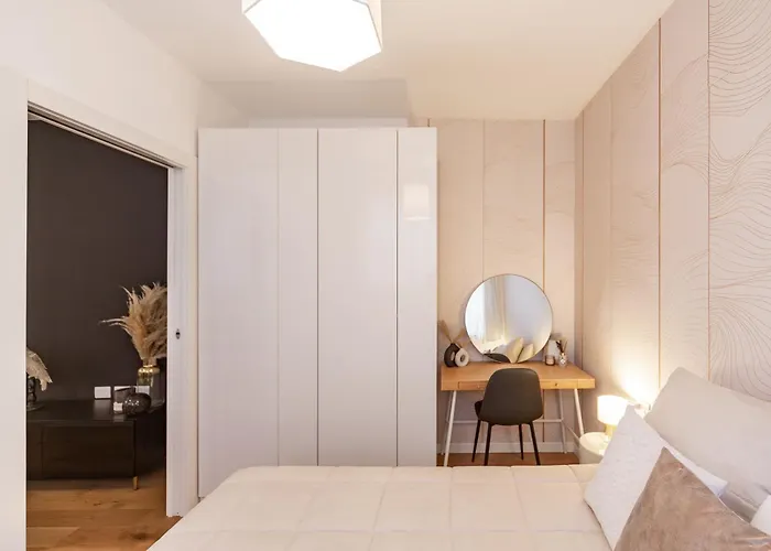 شقة 45royal Stylish House Center ميلان