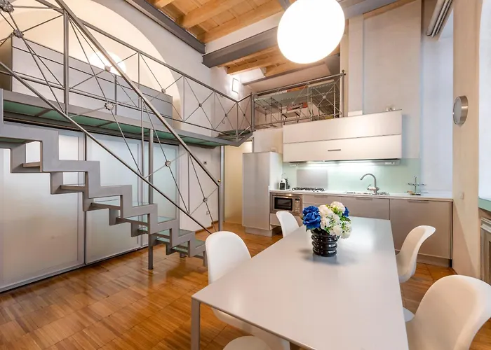 Royal - Centro Brera Апартаменты *