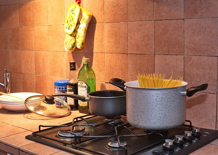 Skyline In Citta Studi A 1 Minuto Dal Metro Con Terrazzo Wi-fi E Netflix Apartament