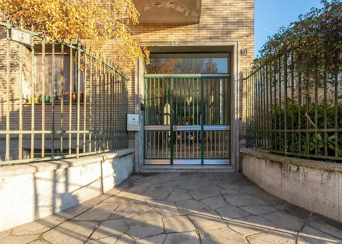 Serra 2br With Terrace By Halldis Милан