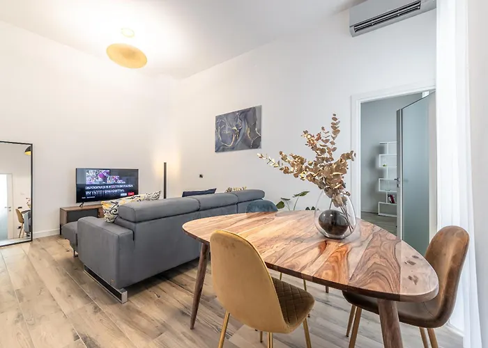 Luxury Apt In City Life * ミラノ