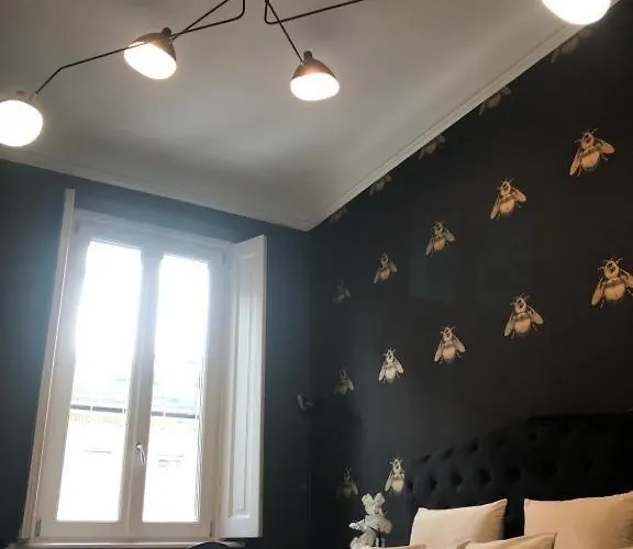 Отель Lippi 42 Single Room's In With Garden *