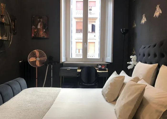 Отель Lippi 42 Single Room's In With Garden