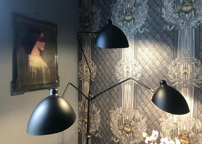 Отель Lippi 42 Single Room's In With Garden *