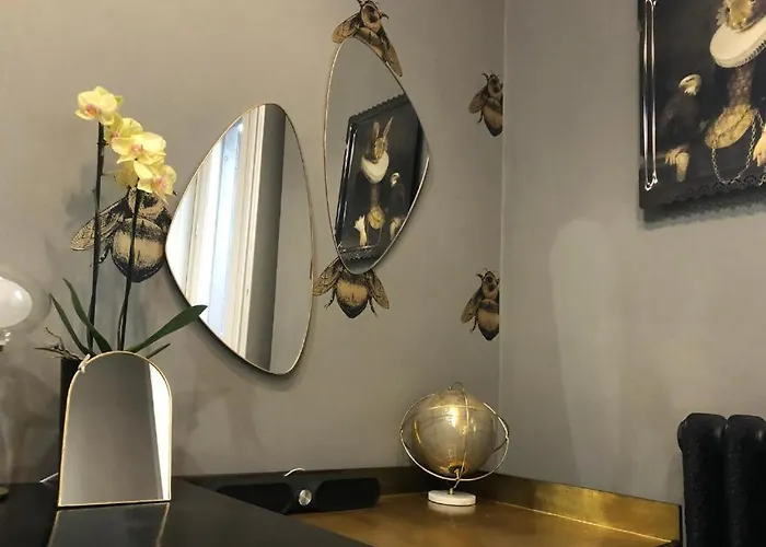 Lippi 42 Single Room's In With Garden *