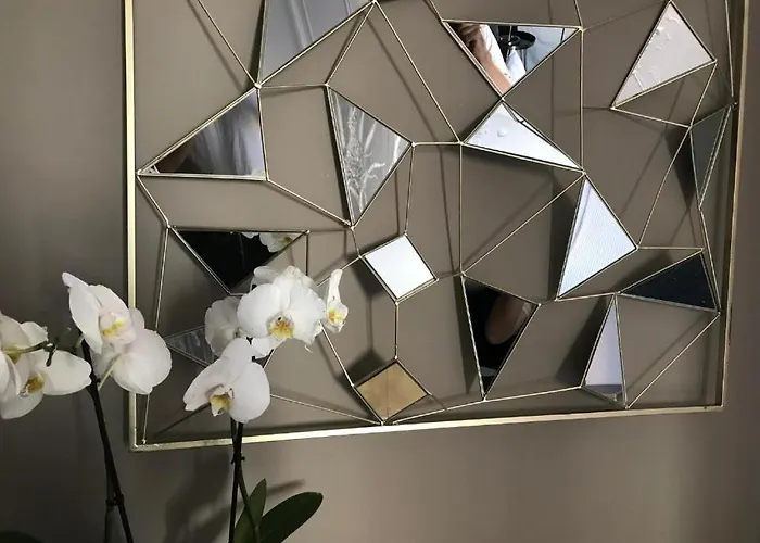 Отель Lippi 42 Single Room's In With Garden *