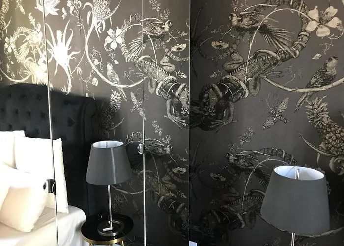 ホテル Lippi 42 Single Room's In With Garden
