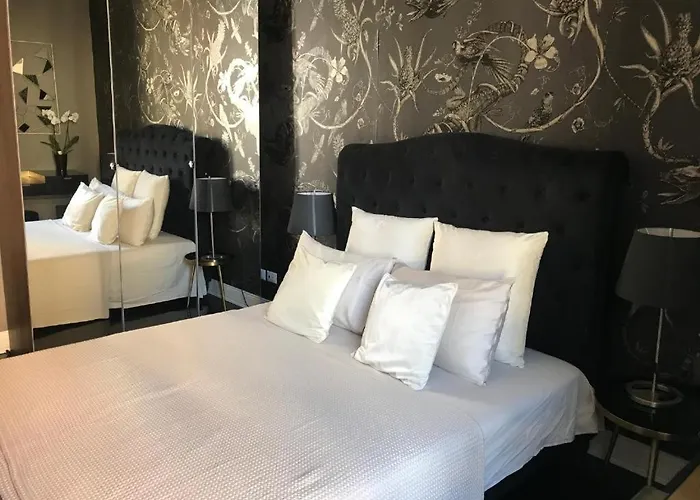 Lippi 42 Single Room's In With Garden