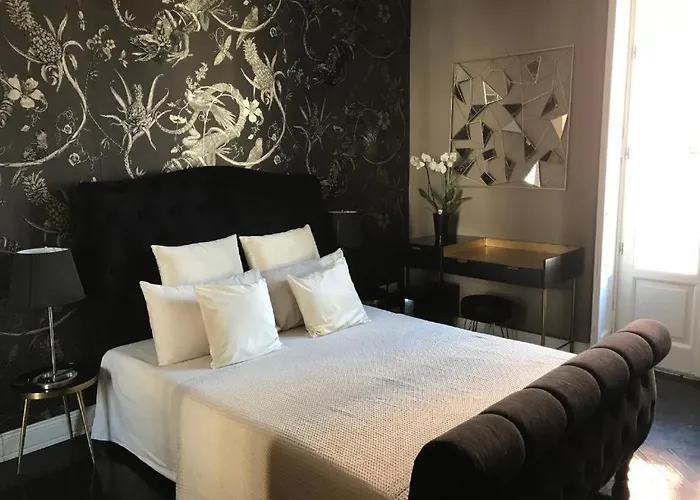 Lippi 42 Single Room's In With Garden *