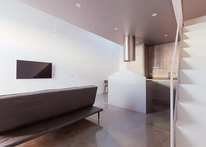 - 800 M Far From Lancetti Station