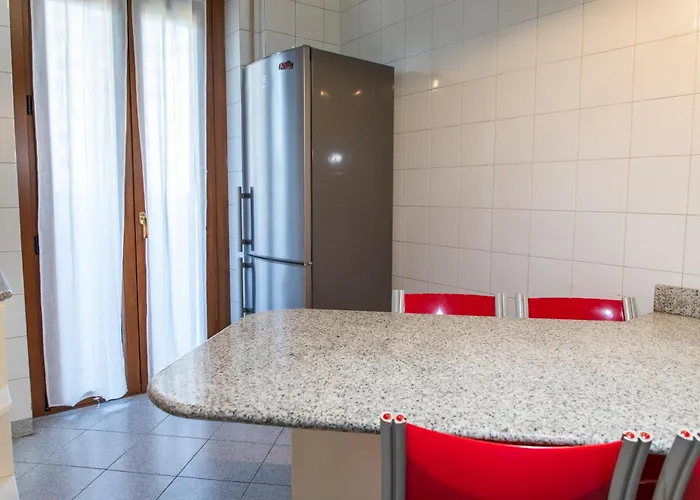 Ampio Con Terrazzo, 3 E 2 Bagni A 2 Passi Dalla Metro Apartmán *